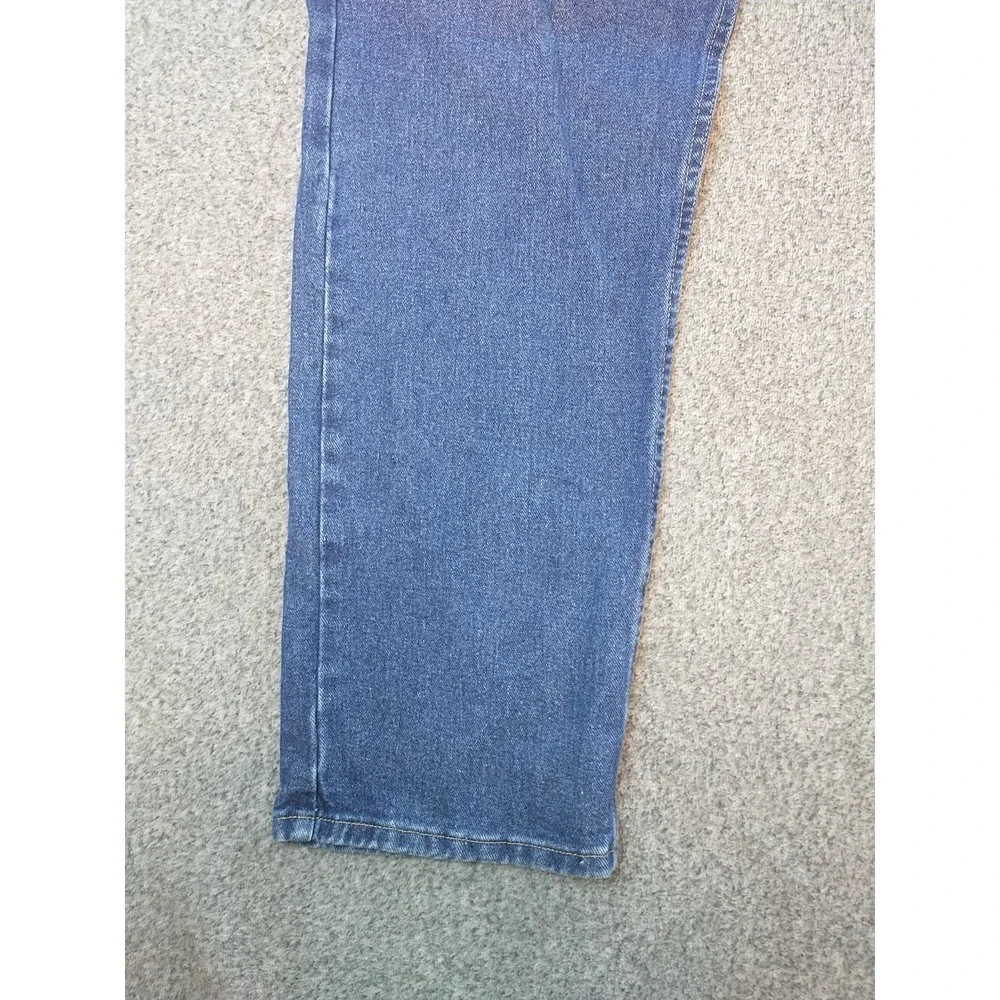 Wrangler Premium Quality Authentic Mens Straight Leg Blue Jean 34x32 Medium Wash